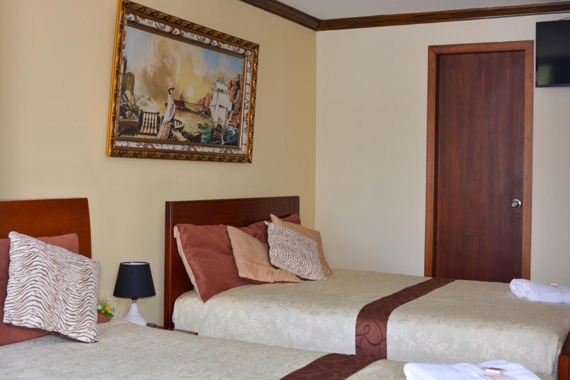 Hotel Villa Lafayette กีโต ภายนอก รูปภาพ