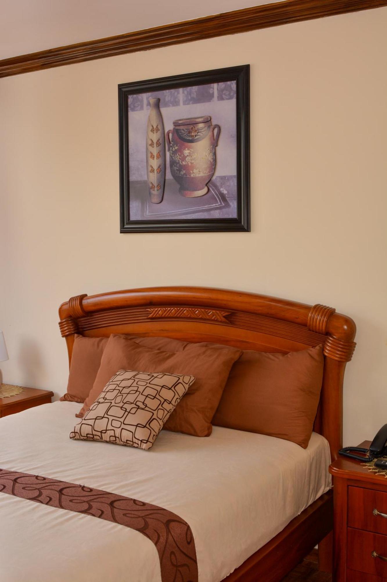 Hotel Villa Lafayette กีโต ภายนอก รูปภาพ