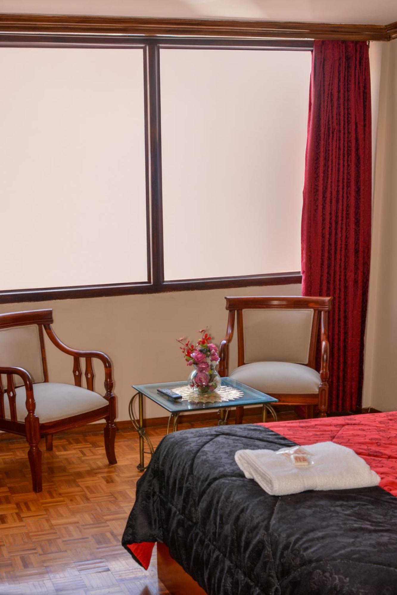 Hotel Villa Lafayette กีโต ภายนอก รูปภาพ